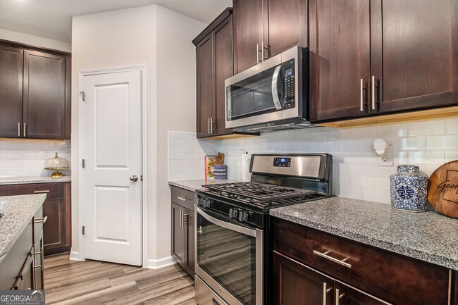 Building Photo - 242 Warbler Wy