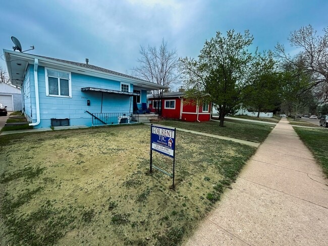 Primary Photo - Updated Garden Level DU Home for Rent! Fiv...