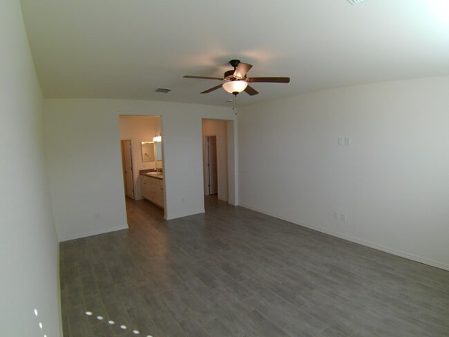 Building Photo - 506 McAlister Dr