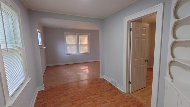 Building Photo - 4850 Radnor St