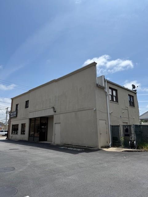Building Photo - 1806 Deer Park Ave