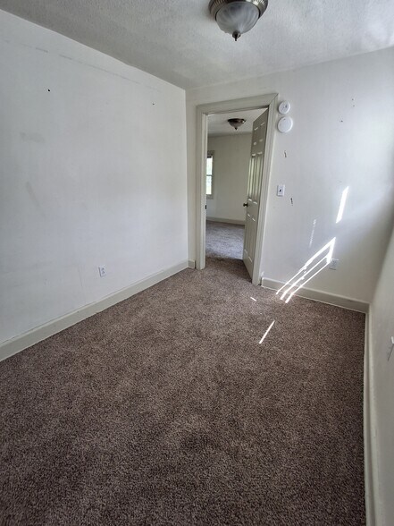 Primary Photo - 288 Sherwood St