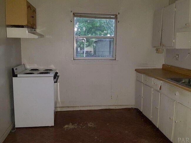 Building Photo - 31 Randolph Dr