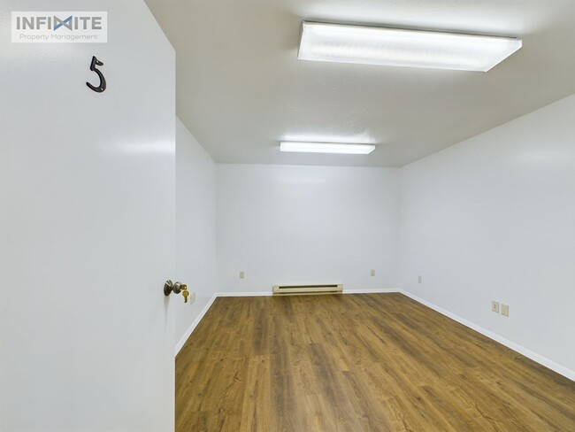 Building Photo - Executive Office Suites Starting at $500