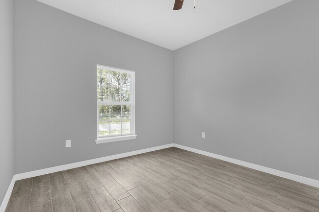Building Photo - Upgraded & Move-In Ready | 3BR/2BA Home in...