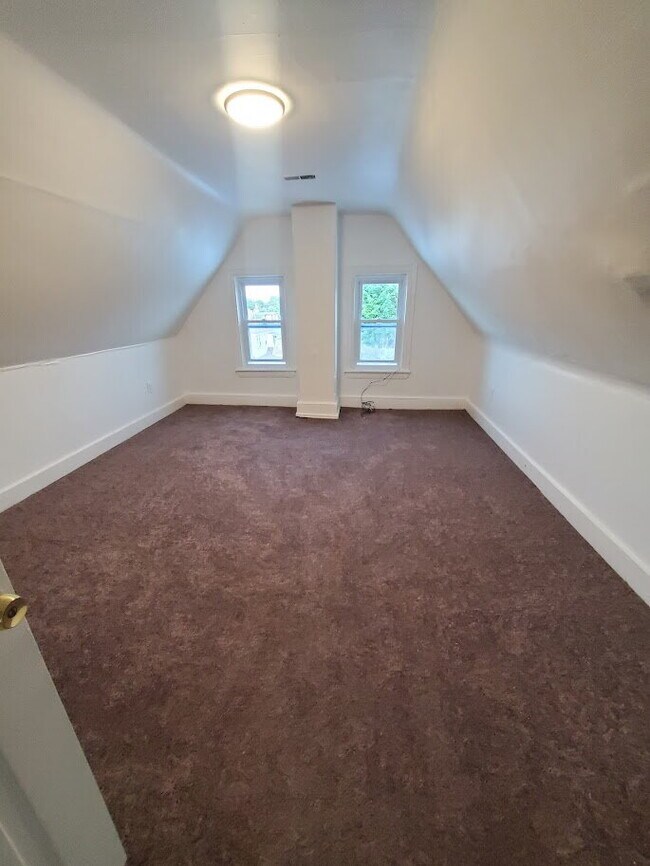Building Photo - Cozy 2-Bed, 1-Bath Apartment in Westville! Fresh new carpets & freshly painted walls and cabinets...