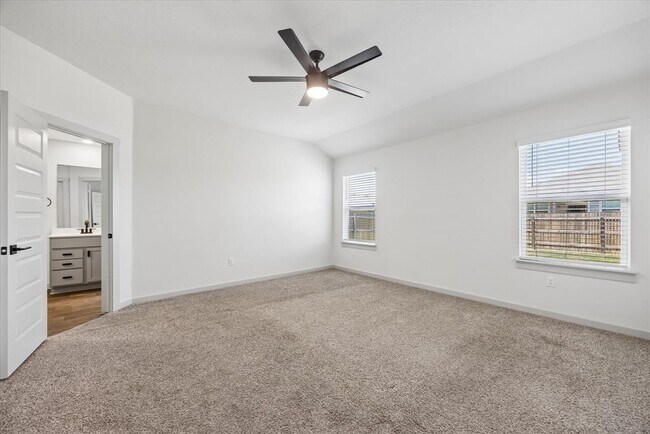 Building Photo - 105 Krause Spgs Dr