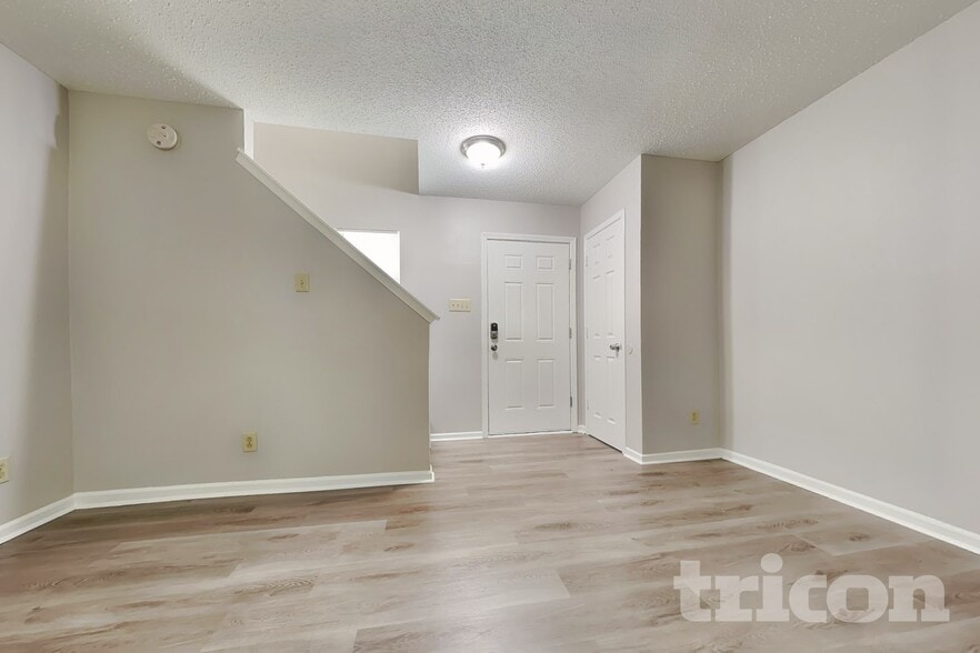 Building Photo - 14674 Fawn Hollow Ln