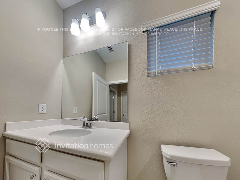 Building Photo - 9920 Lemon Grass Ln