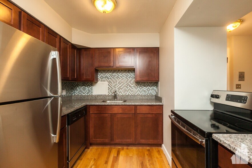 Building Photo - 1441 N Dearborn St