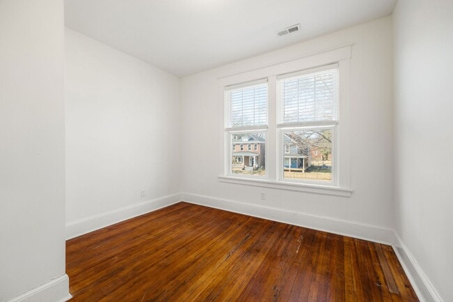 Building Photo - Spacious Corner-Lot Home on Carolina Ave