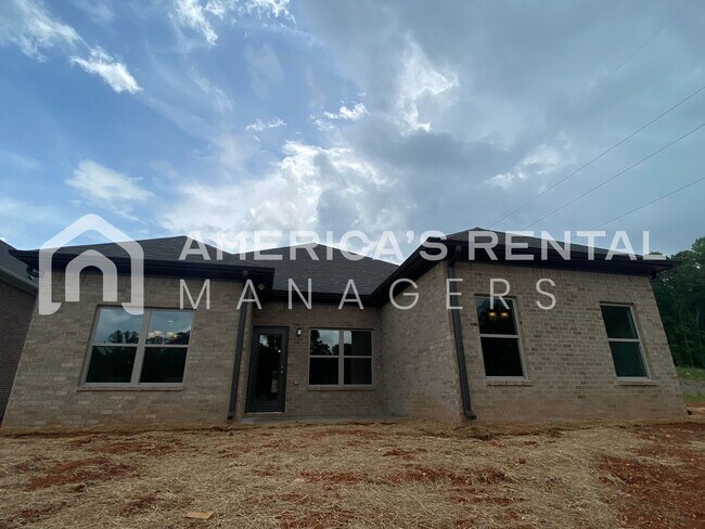 Building Photo - Home for Rent in the St James Subdivision in Pinson, AL!!! AVAILABLE NOW!!! DEPOSIT PENDING