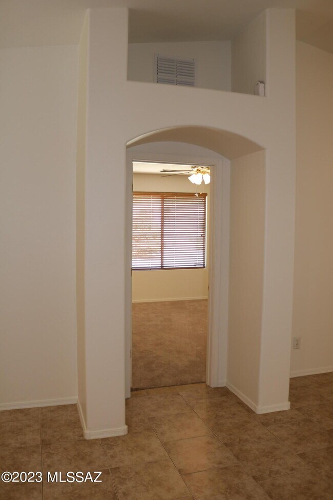 Building Photo - 5426 W Dove Mountain Park Rd