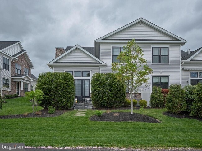 Building Photo - 14 Dogleg Ln