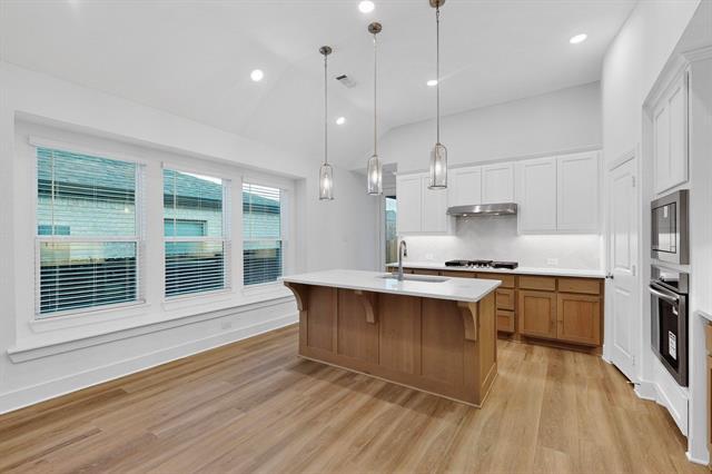 Building Photo - 1232 Newport St