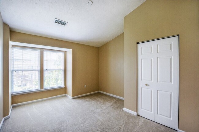 Building Photo - 8503 Club Side Dr