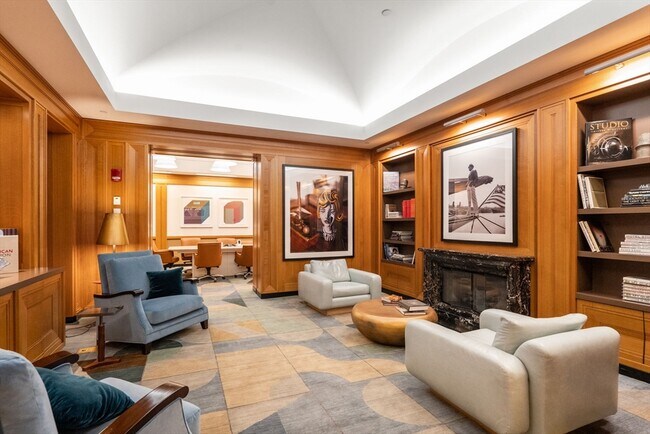 Building Photo - 400 Stuart St