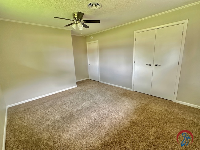 Building Photo - Garden District 3 bed 2 bath Home | Pelica...