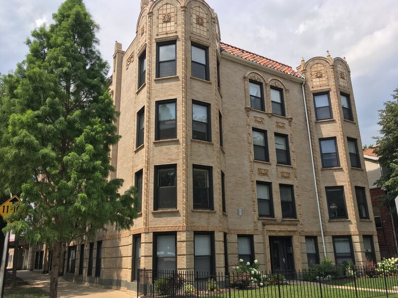 Building Photo - 5400 Winthrop N Ave