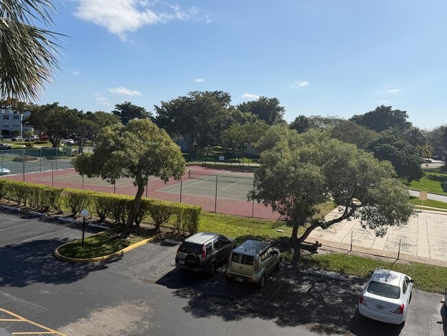 Building Photo - 9301 Lime Bay Blvd