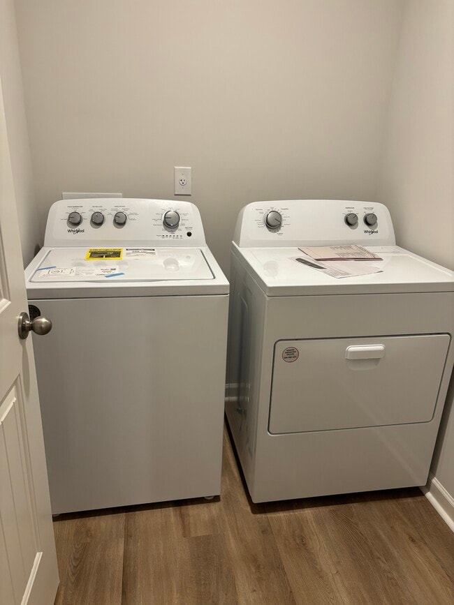 Building Photo - 71 Deerberry Dr