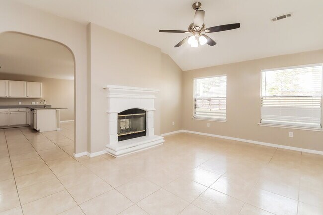 Building Photo - 6607 Mistflower Ln