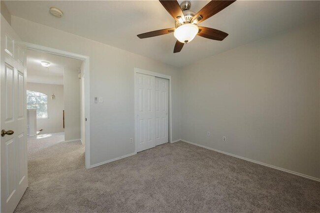 Building Photo - 2905 Rainy River Dr