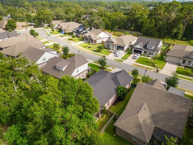 Building Photo - 802 Raihope Way