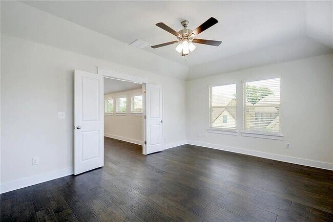 Building Photo - 13501 Metric Blvd
