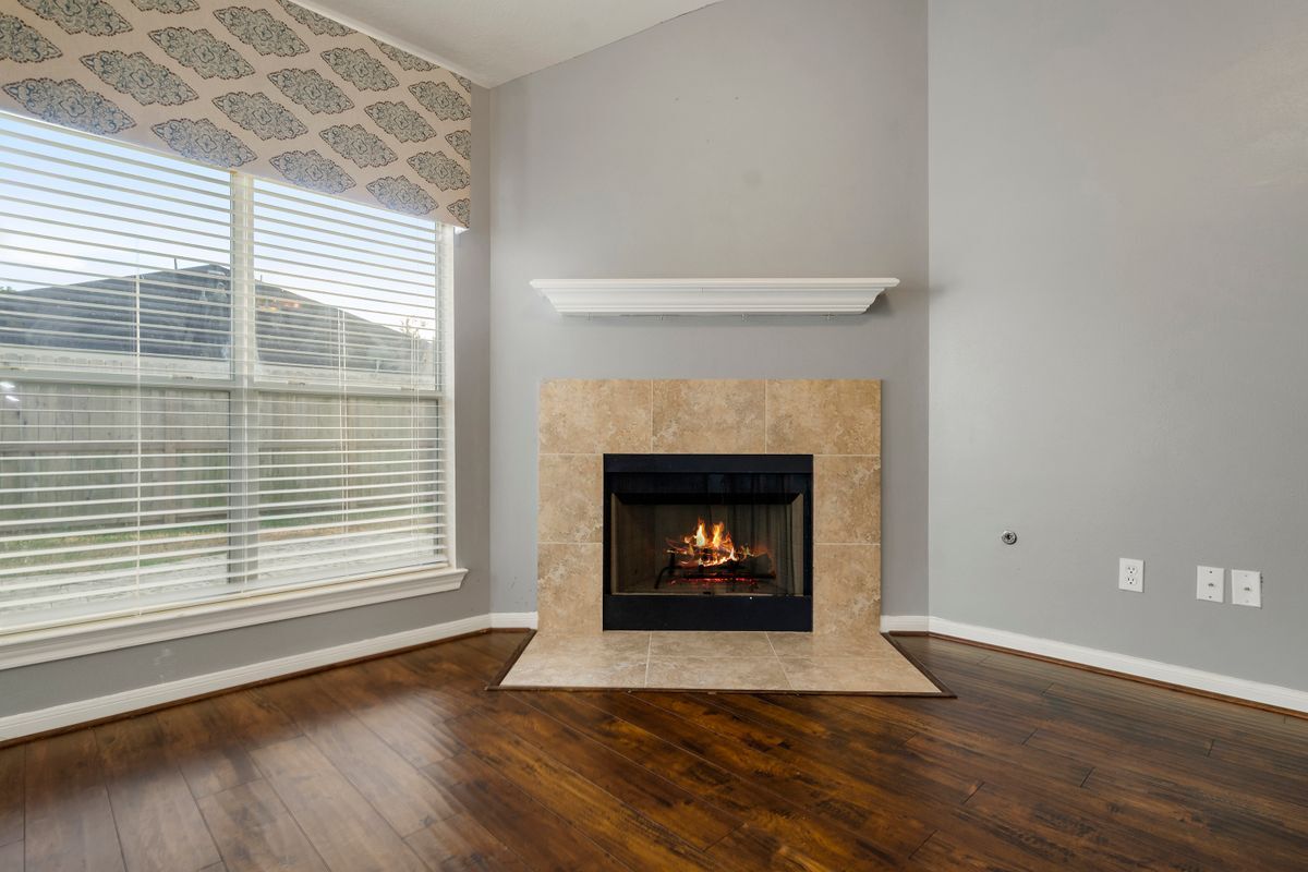 Building Photo - 15423 Brock Creek Way