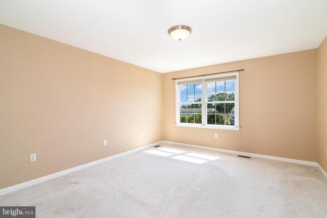 Building Photo - 5150 Mendenhall Dr.