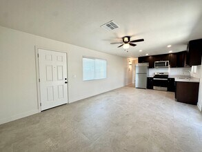 Building Photo - COMING SOON!  1 Bedroom 1 Bathroom Apartment in Palm Springs W/ Community Pool