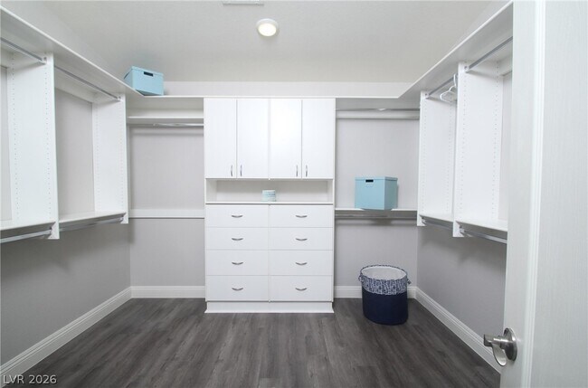 Building Photo - 268 Single Petal St