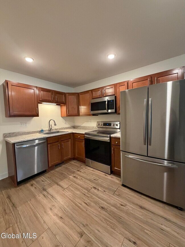 Building Photo - 36 Vly Rd