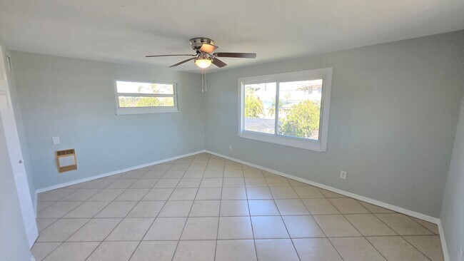 Building Photo - Four Bedroom Pool Home - Second Floor View of Manatee River
