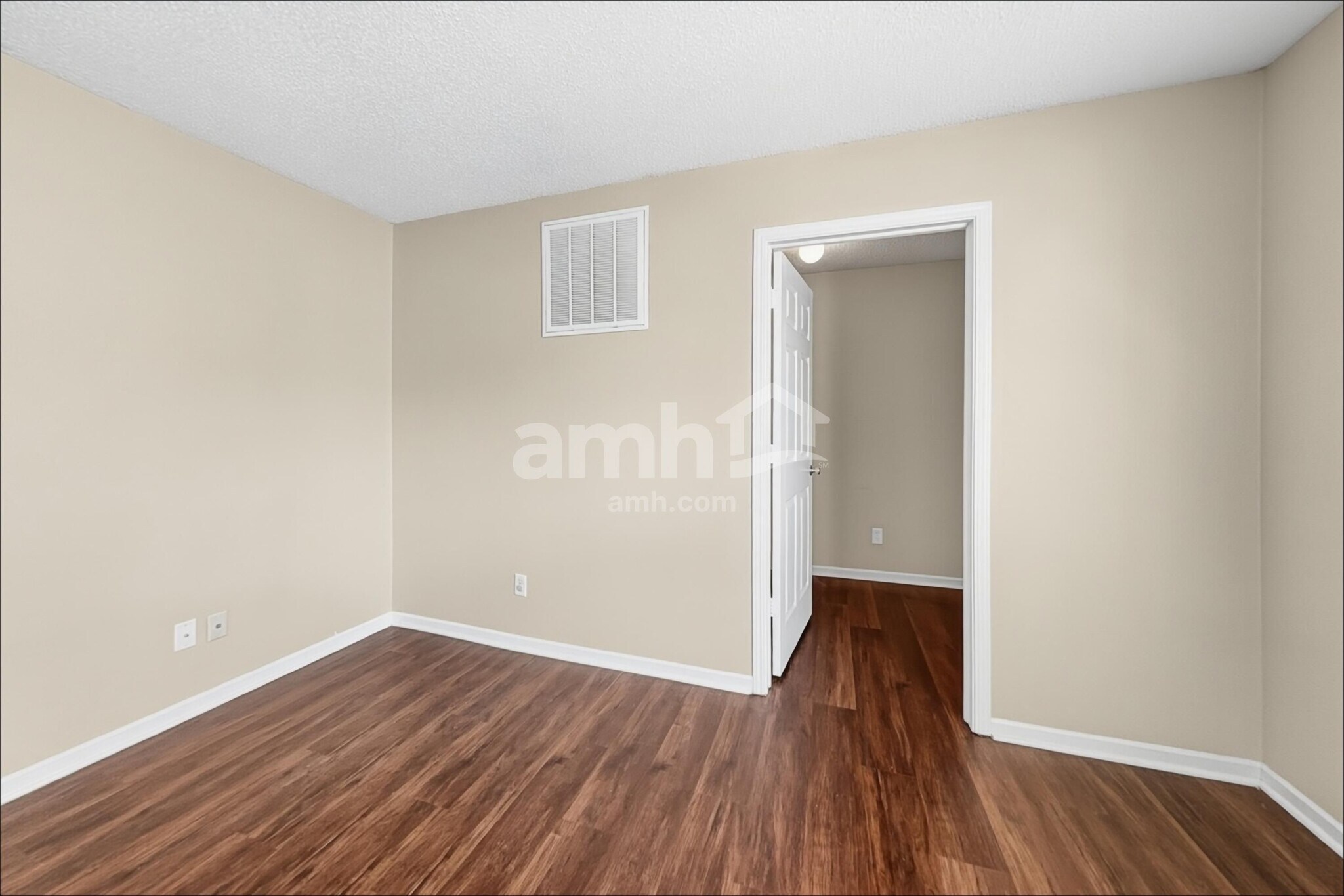 Building Photo - 10395 Carrington Way