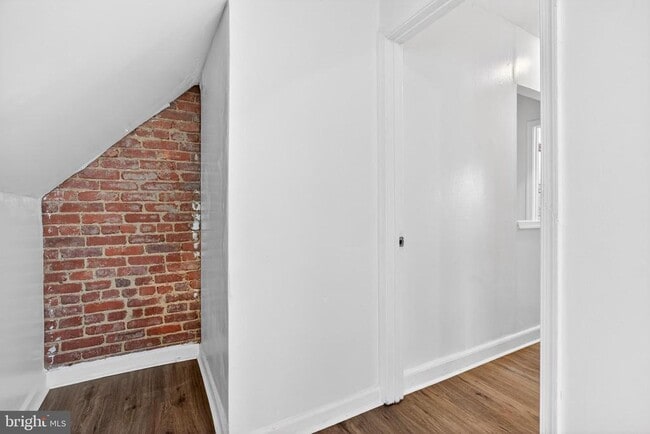 Building Photo - 1118 Sterling Ave