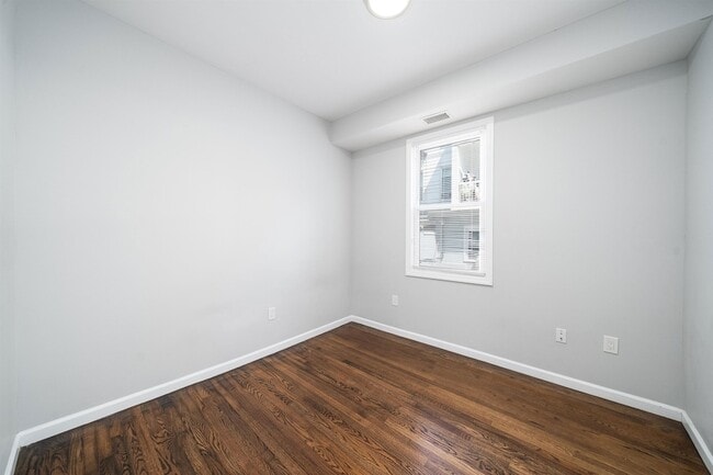 Building Photo - 408 Monastery Pl