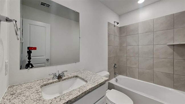 Building Photo - 1840 Wolford Wy