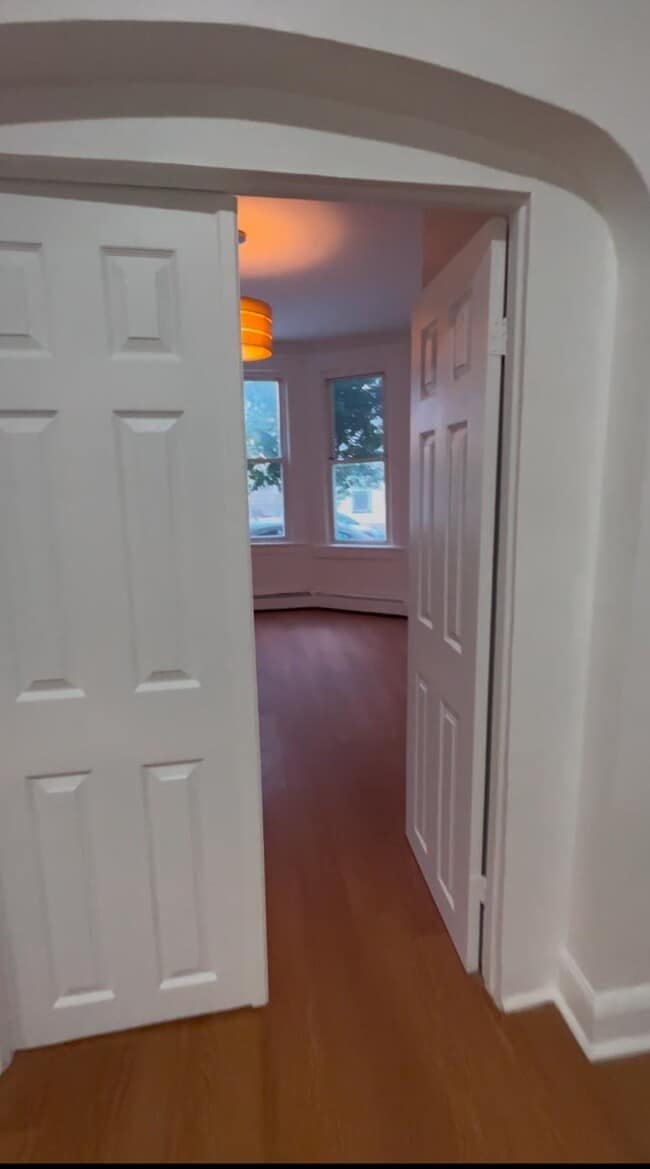 Building Photo - 907 18th St