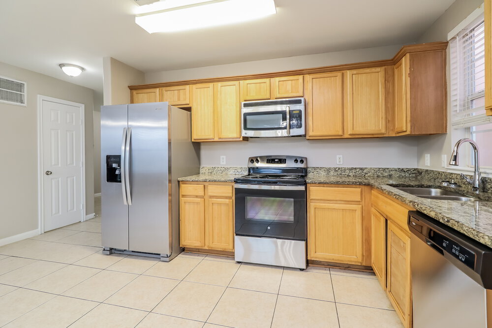 Building Photo - 4946 N Cancun Dr