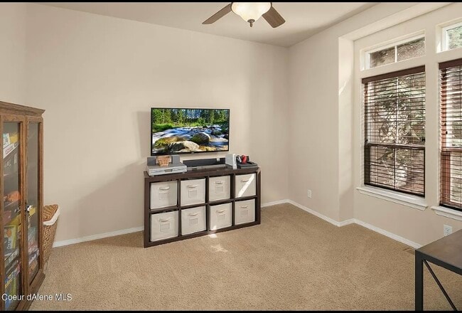 Building Photo - 2547 Blackberry Loop