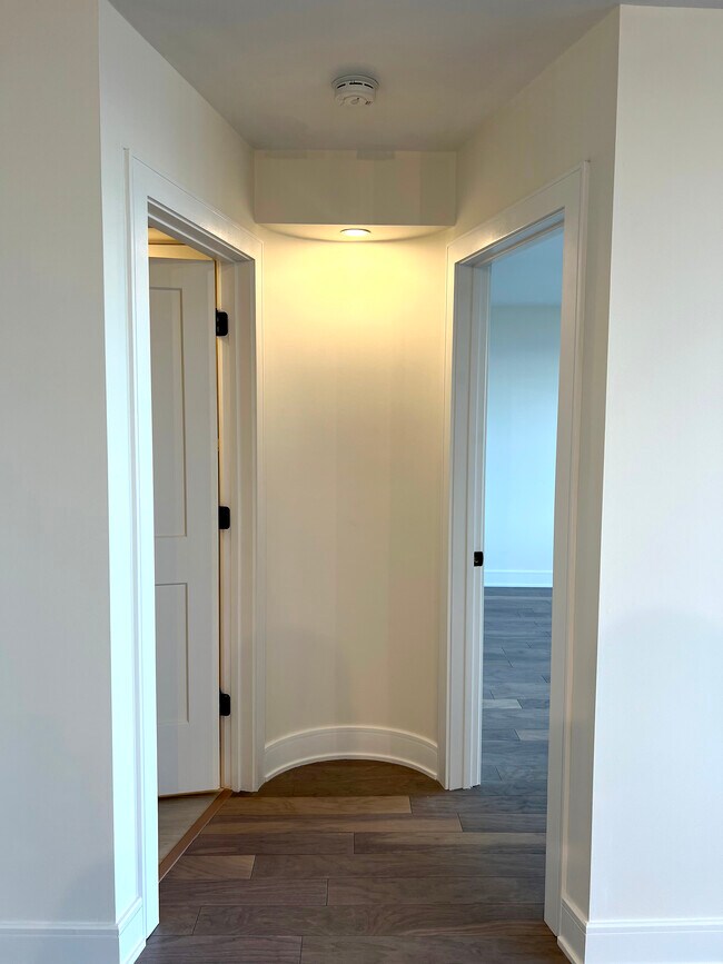 Building Photo - 1550 N Lake Shore Dr