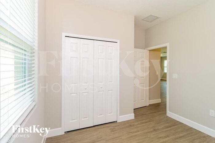 Building Photo - 392 Garbelmann St