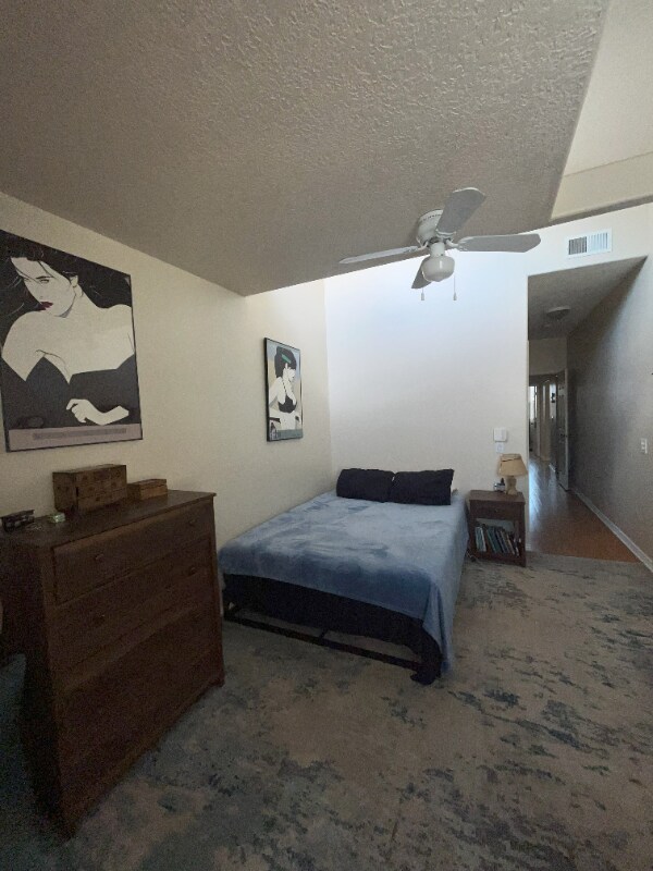Building Photo - 5604 Del Oeste Rd