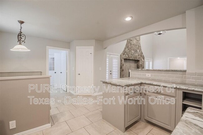 Building Photo - 3313 Country Club Rd