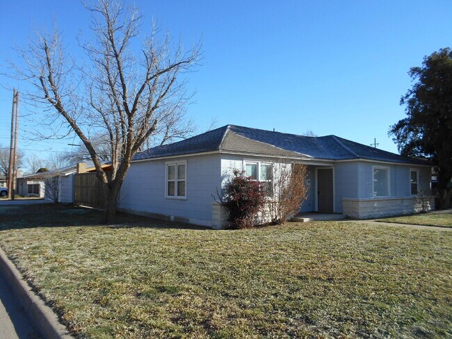 Building Photo - 3/2/2 close to Texas Tech!