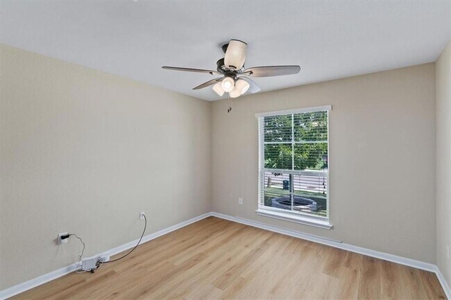 Building Photo - 519 Pinnacle Dr