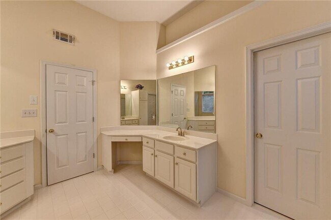 Building Photo - 3615 Ansley Park Dr