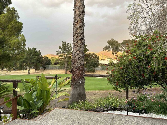 Building Photo - 1632 Siskiyou Dr